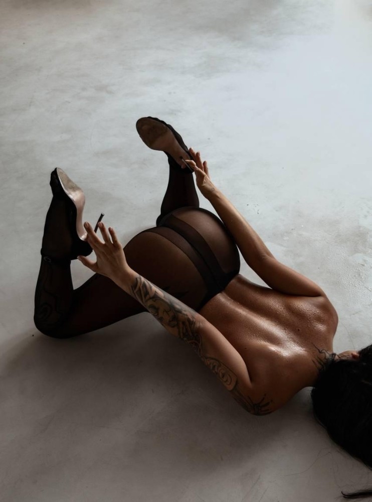 Индивидуалка Карина фото № 2 в городе Армянск