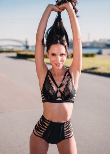 Беатриса, Г. Армянск